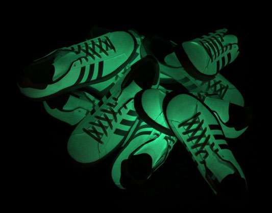 adidas Consortium Campus 80 / Glow-in-the-dark sneakers (http://www.stylehunter.cz)