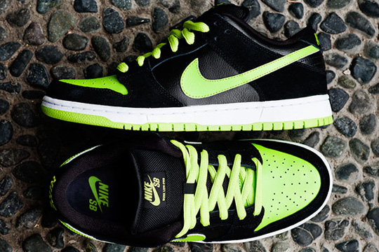 Nike SB Dunk Low / Barevná kombinace Black/Neon Green (http://www.stylehunter.cz)