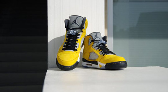 Air Jordan V & Jordan CP3.IV - Tokyo 23 / Specialita v žlutém (http://www.stylehunter.cz)