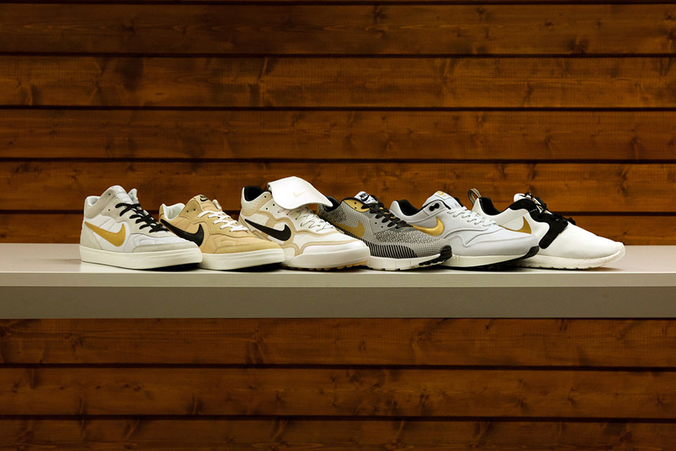 Tenisky Nike Sportswear / Pozlacená kolekce Gold Trophy