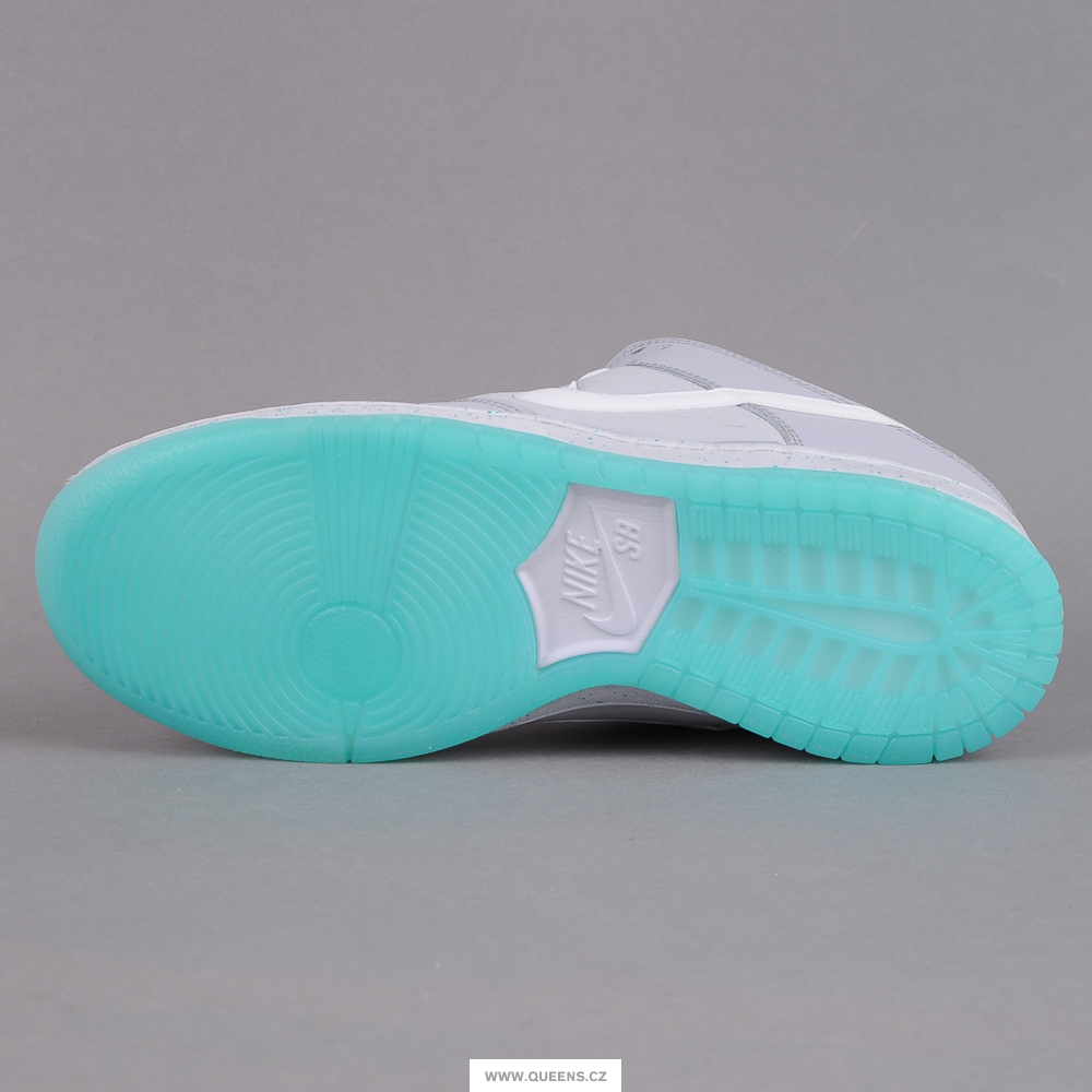 Nike SB Dunk Low Premium "Marty McFly" na Queensu (http://www.stylehunter.cz)